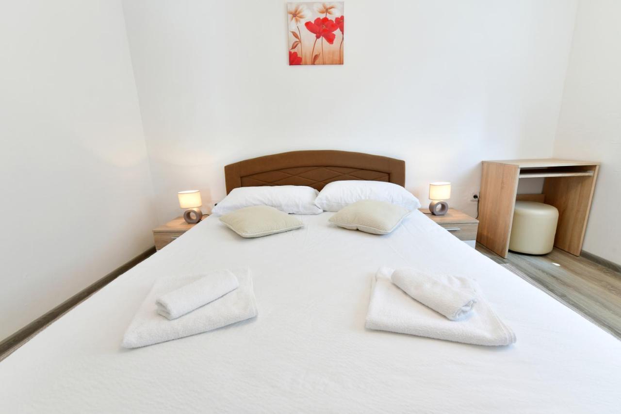 Apartman Dorijan Rakovica Exteriör bild