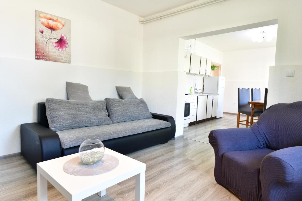 Apartman Dorijan Rakovica Exteriör bild