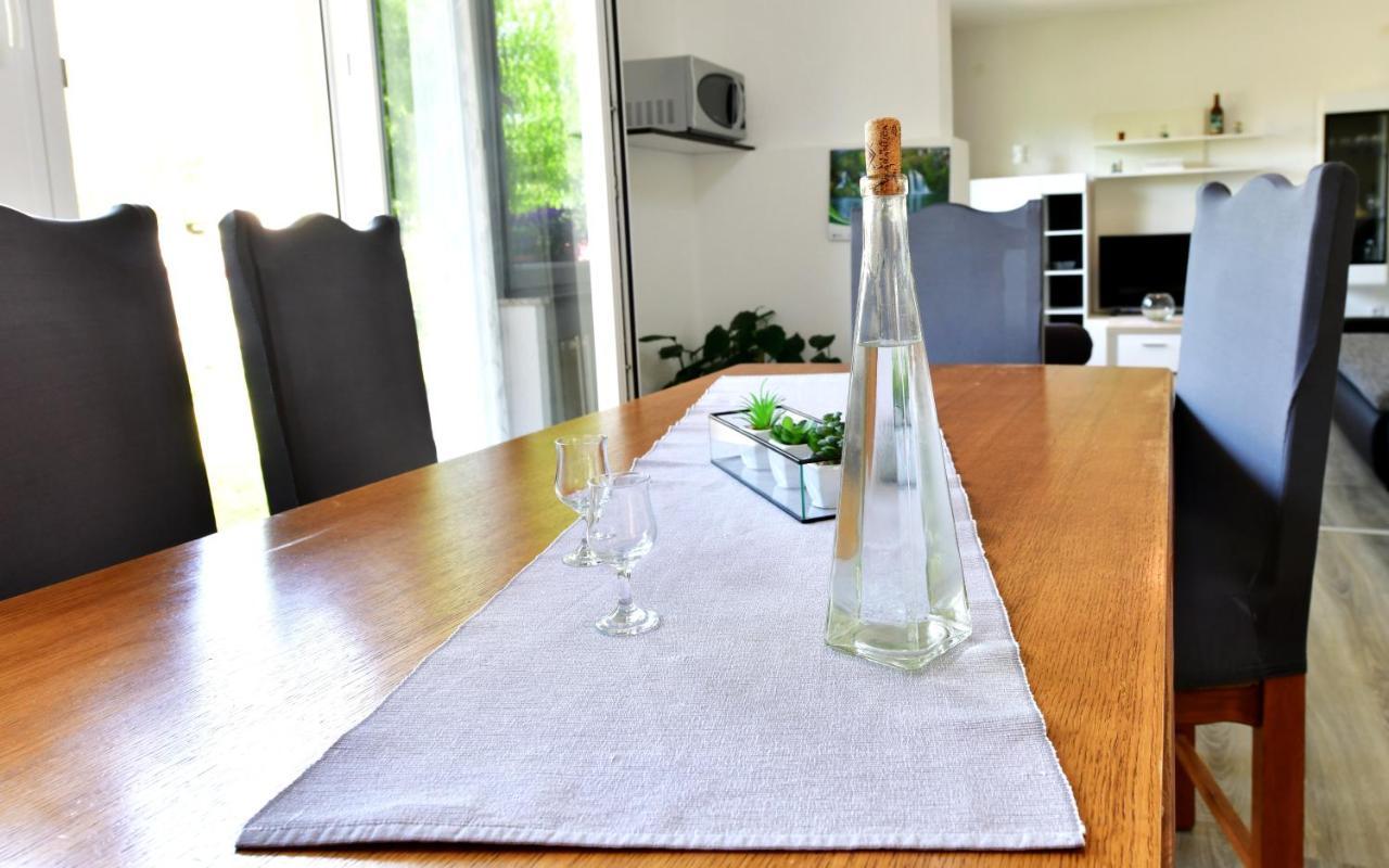 Apartman Dorijan Rakovica Exteriör bild
