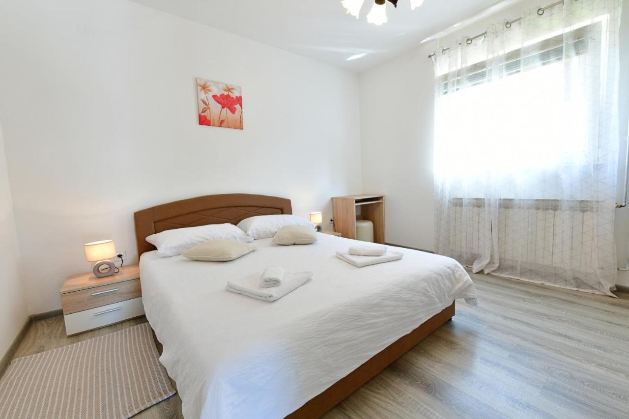 Apartman Dorijan Rakovica Exteriör bild